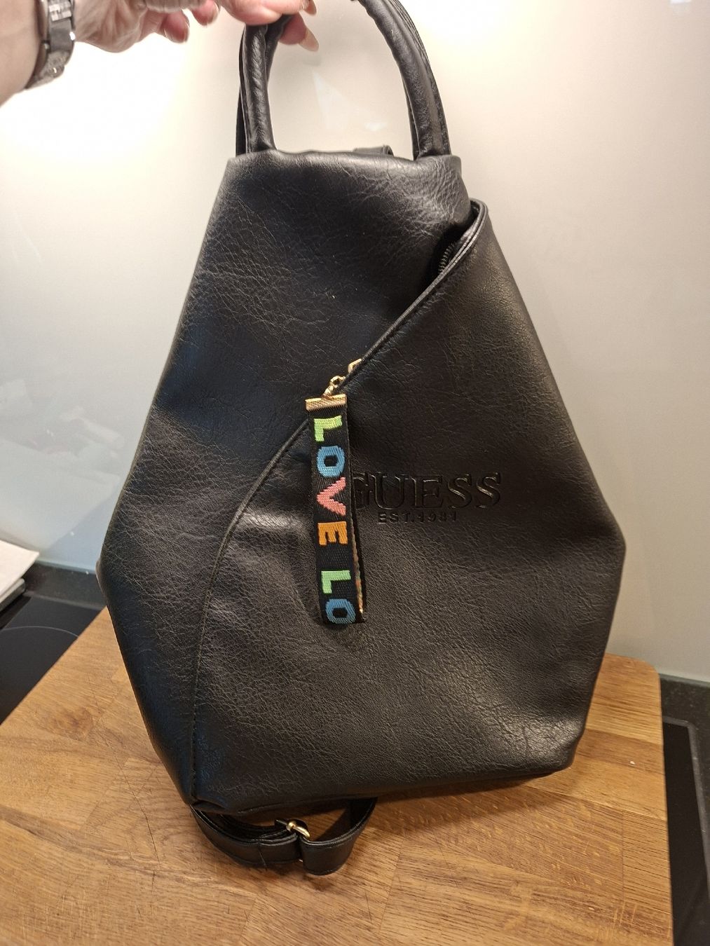 Guess Sacs à dos: Rucksack Guess schwarz Kunstleder  – Neuf (Voir description) à Meinisberg par MartinaM1972 2