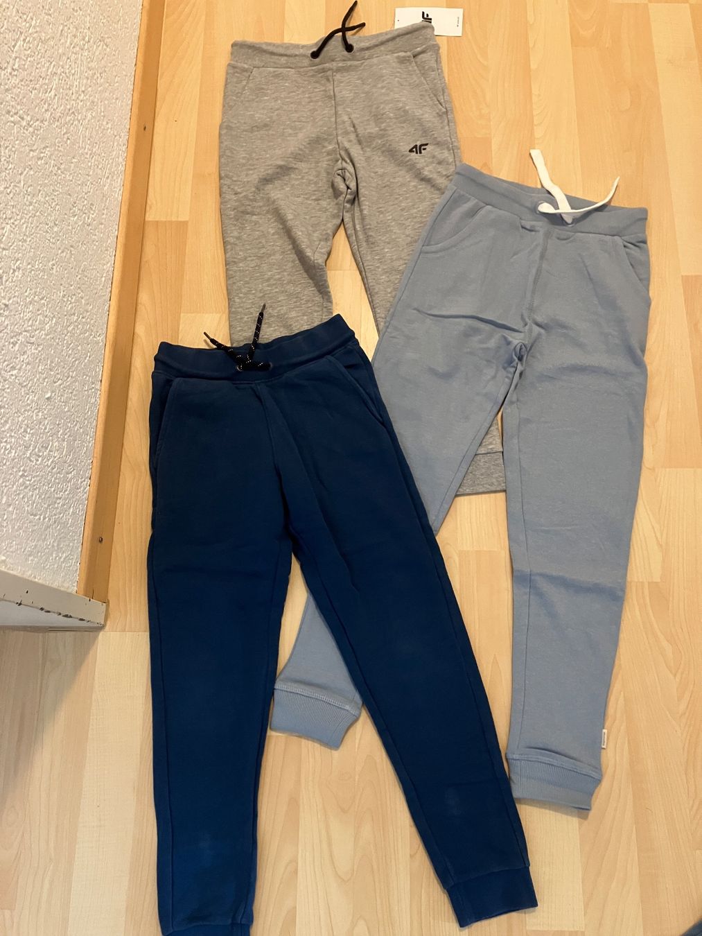 Pantaloni: Trainer Hosen 128 – Usato da Niederglatt ZH venduto da boeca82