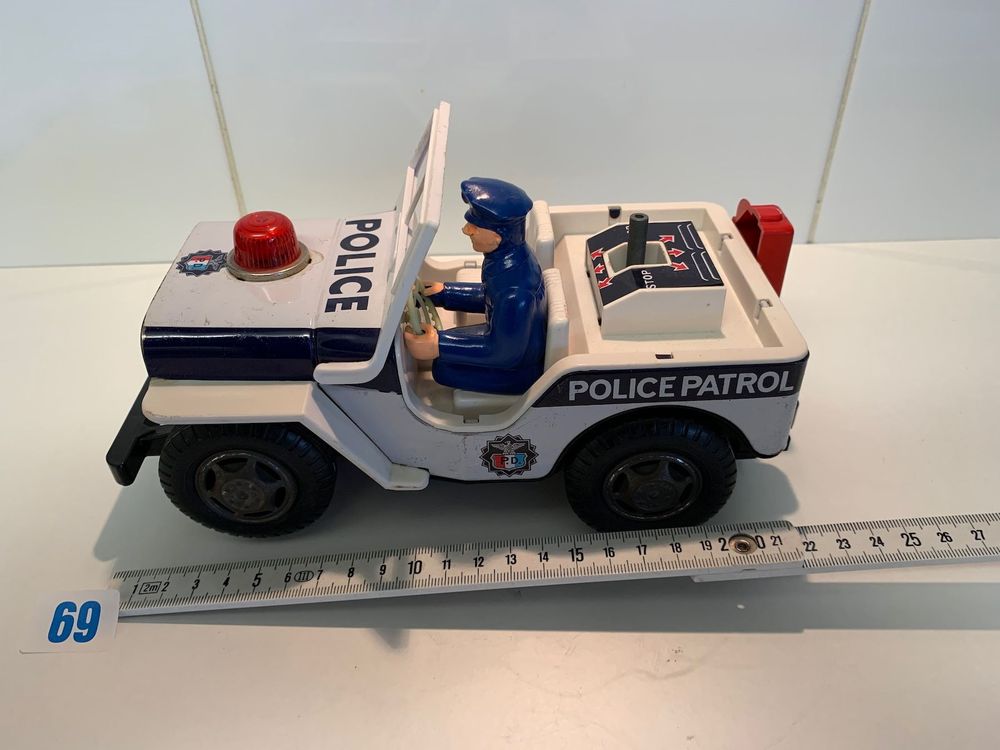 Jeep Polizei TN Nomura Japan Funktion ok 9