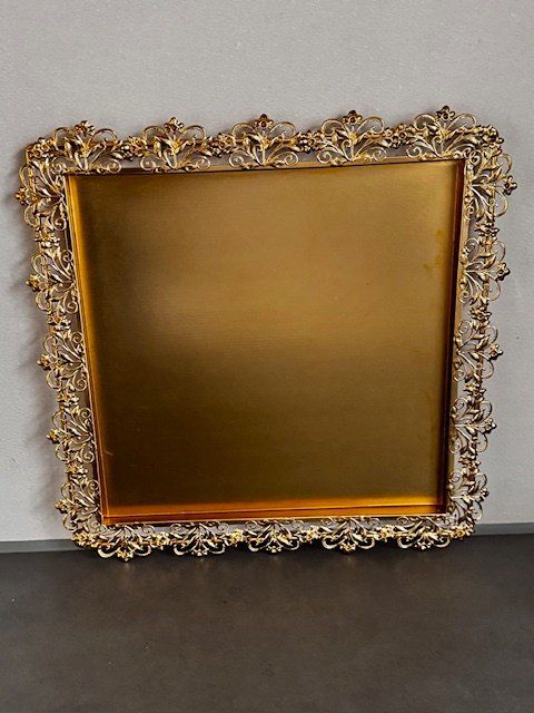 Piatti di portata: INDISCHES VINTAGE TABLETT GOLDFARBEN – Usato da Honau venduto da sainj