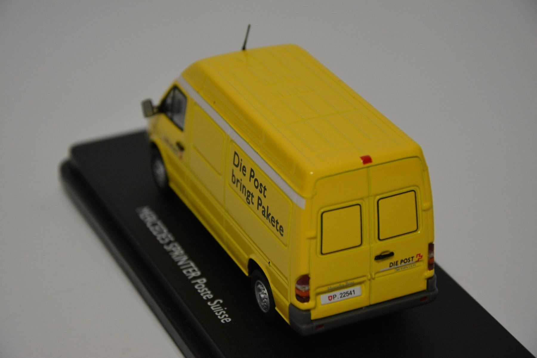 Mercedes-Benz Modellini d'auto: Mercedes Sprinter Poste Suisse , 1:43 – Nuovo e nell'imballaggio originale da Goldach venduto da Feivel9 6