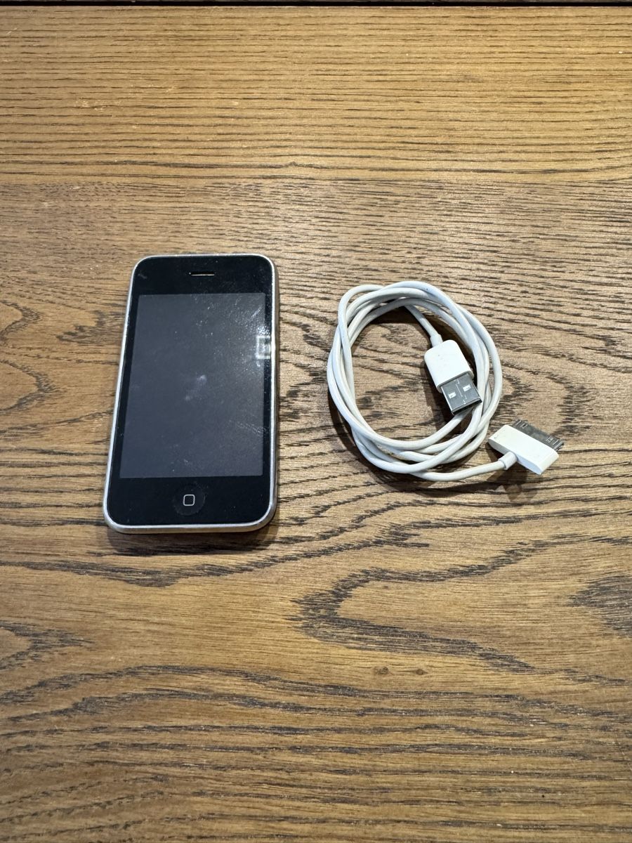 Apple Telefoni cellulari / Smartphones: iPhone 3GS mit Kabel – Usato da Glattpark(Opfikon) venduto da ale_mg8x 1