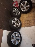 Verkaufe 4 originale VW 16-Zoll-Alufelgen mit Winterbereifun