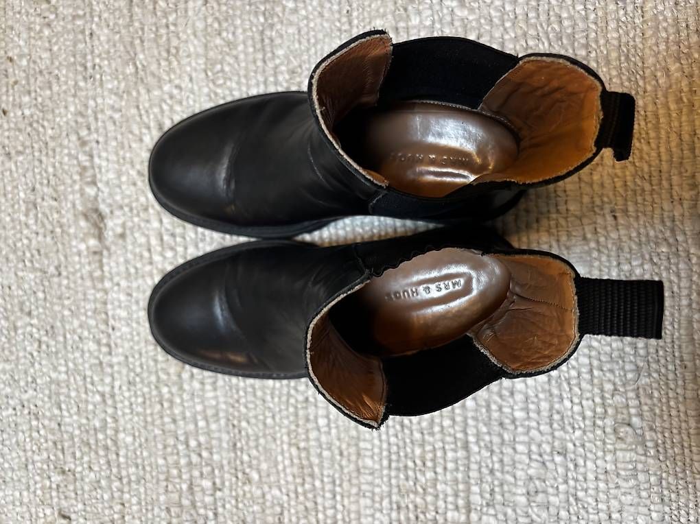 Scarpe da donna: MRS & HUGS Winterboots – Usato da Zürich venduto da letssellit 1