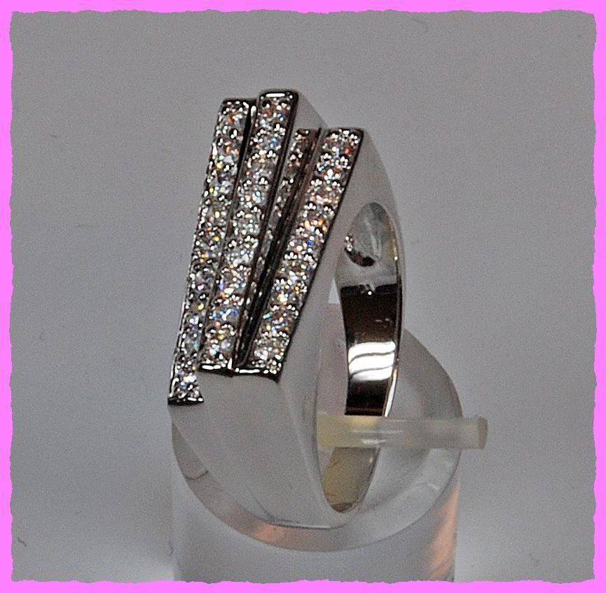 Anelli: Bezaubernder Ring mit Zirkonia – Nuovo e nell'imballaggio originale da Oberglatt ZH venduto da Diamond-Girl 2