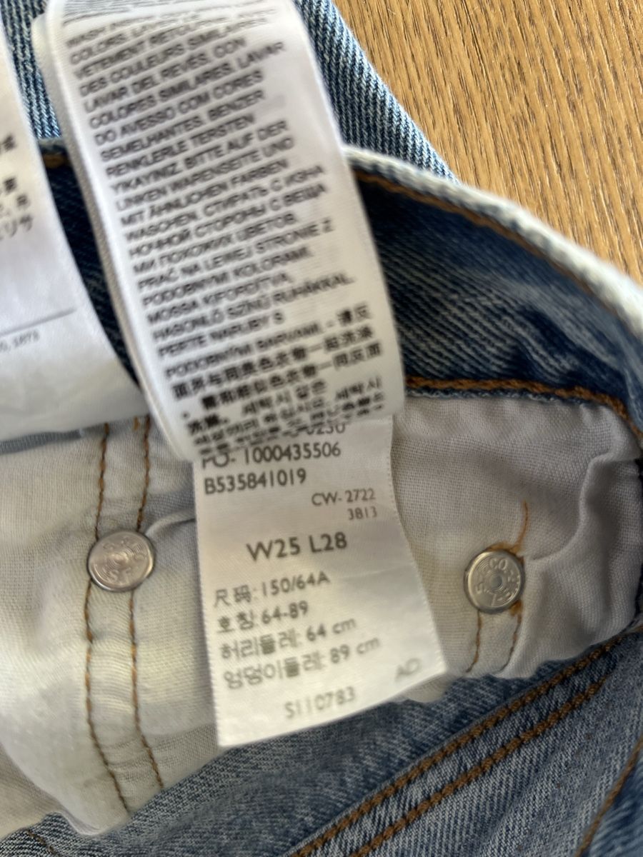 Levi's Jeans: Jean Levi's 501, taille w25 l28 – Nuovo (secondo la descrizione) da Lutry venduto da tat_2zxq 2