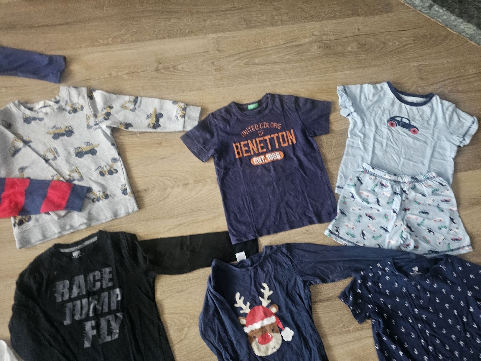 Lotti & Set di vestiti: Kinder Kleider gr 110/116 – Usato da Grosshöchstetten venduto da Qenko 3