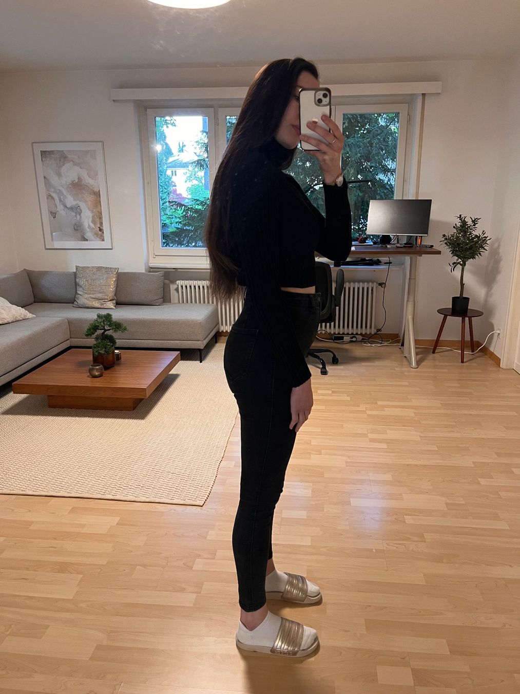 Zara Jeans: Dunkle Jeans von Zara – Usato da Zürich venduto da sim_j8hh 1