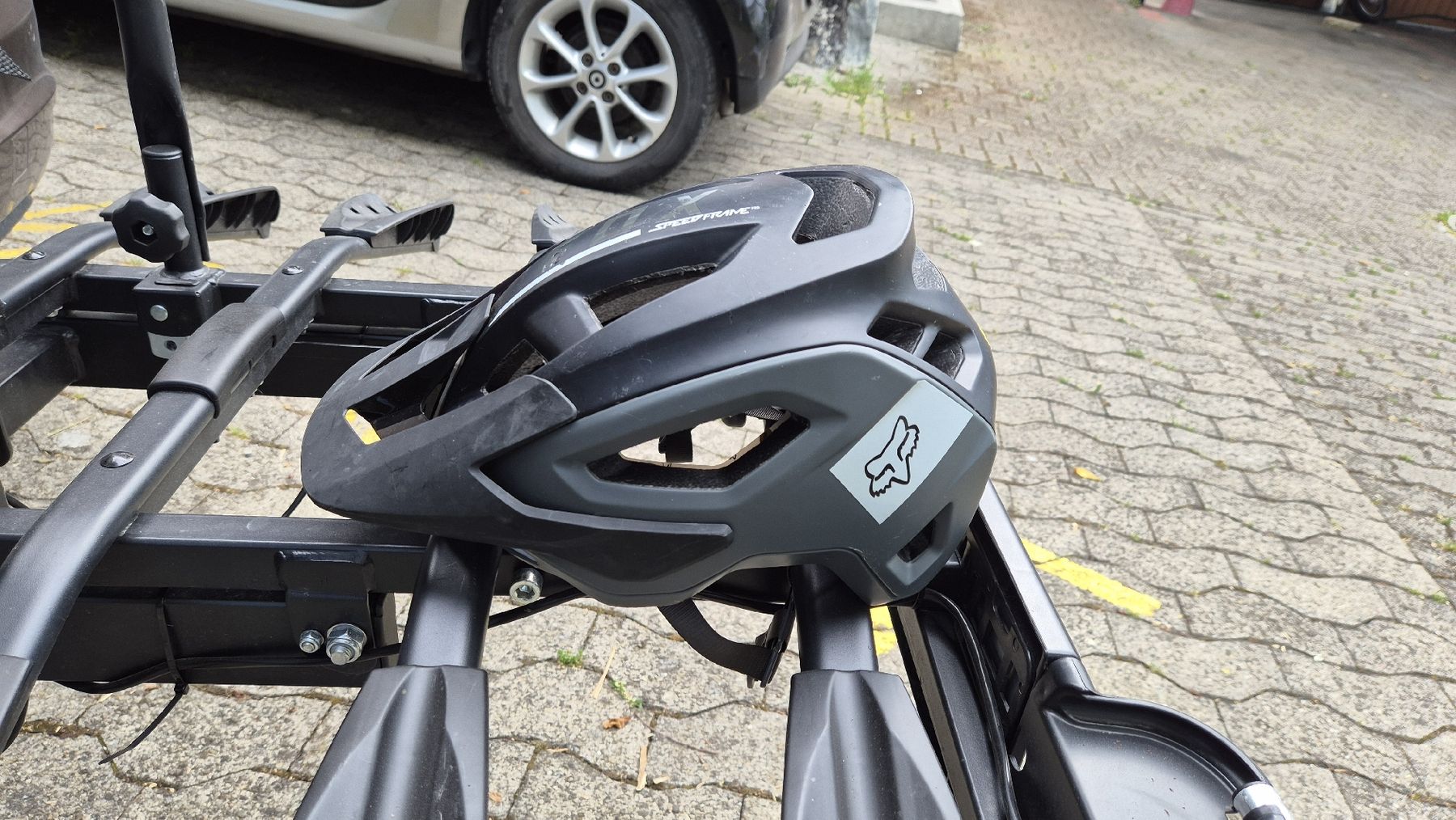 Fox Caschi: Fox helm – Usato da Embrach venduto da Jokerdownhill85. 2