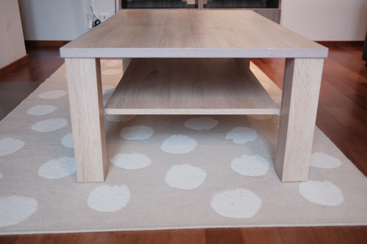 Tables: Table with carpet – D'occasion à Zürich par sgr_rd8q 1