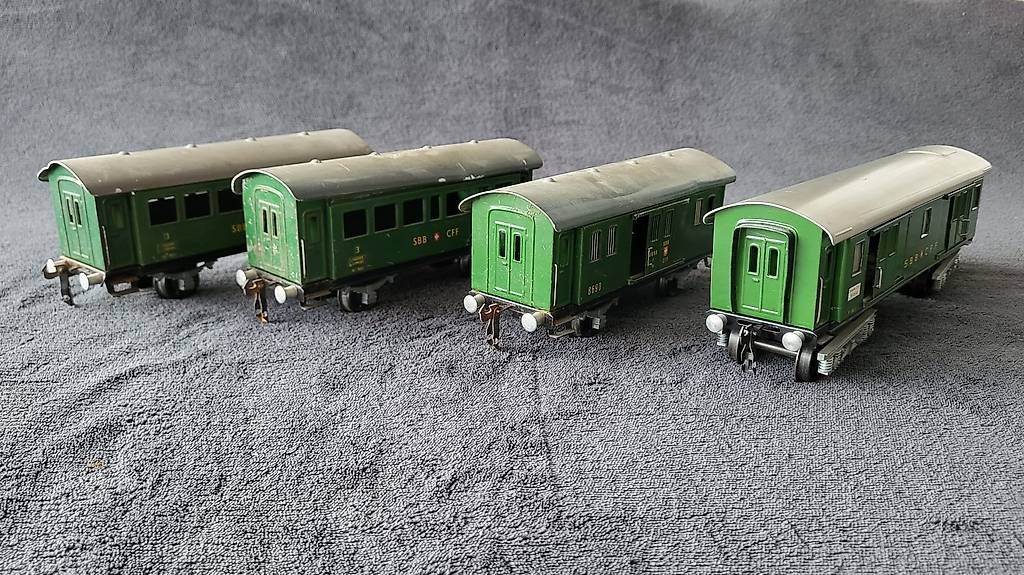 Buco Modelleisenbahnen: Buco Spur 0 - 4 Eisenbahnwagen der SBB – Gebraucht aus Glis von nice68