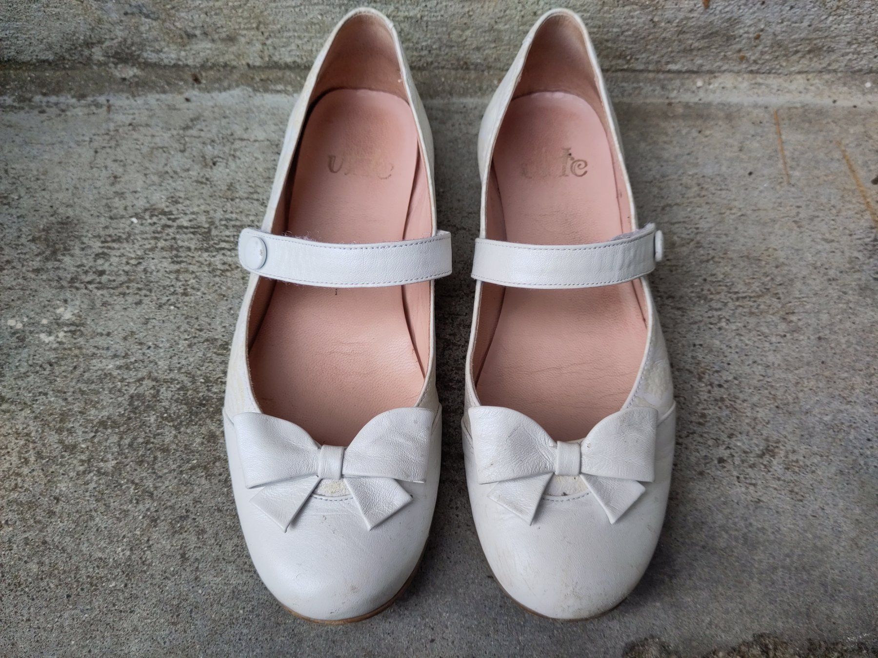 Scarpe per ragazze: festliche Riemchenballerinas Gr. 35 – Usato da Uettligen venduto da Donroli 1
