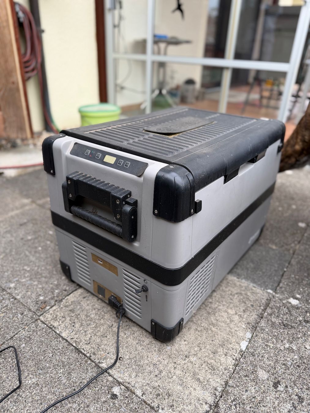 Outwell Frigoriferi & Refrigeratori: Kühlbox 50l Deep Cool Outwell Grau – Usato da Oberhofen AG venduto da StehrPe