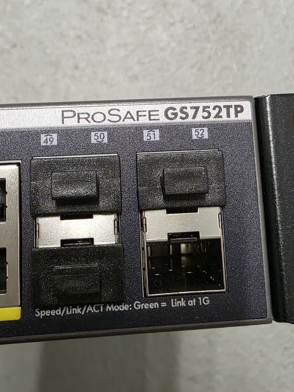 Interruttori: NETGEAR 48-Port Gigabit PoE+ Smart Managed Pro Switch – Usato da Zweisimmen venduto da jun_9mrz