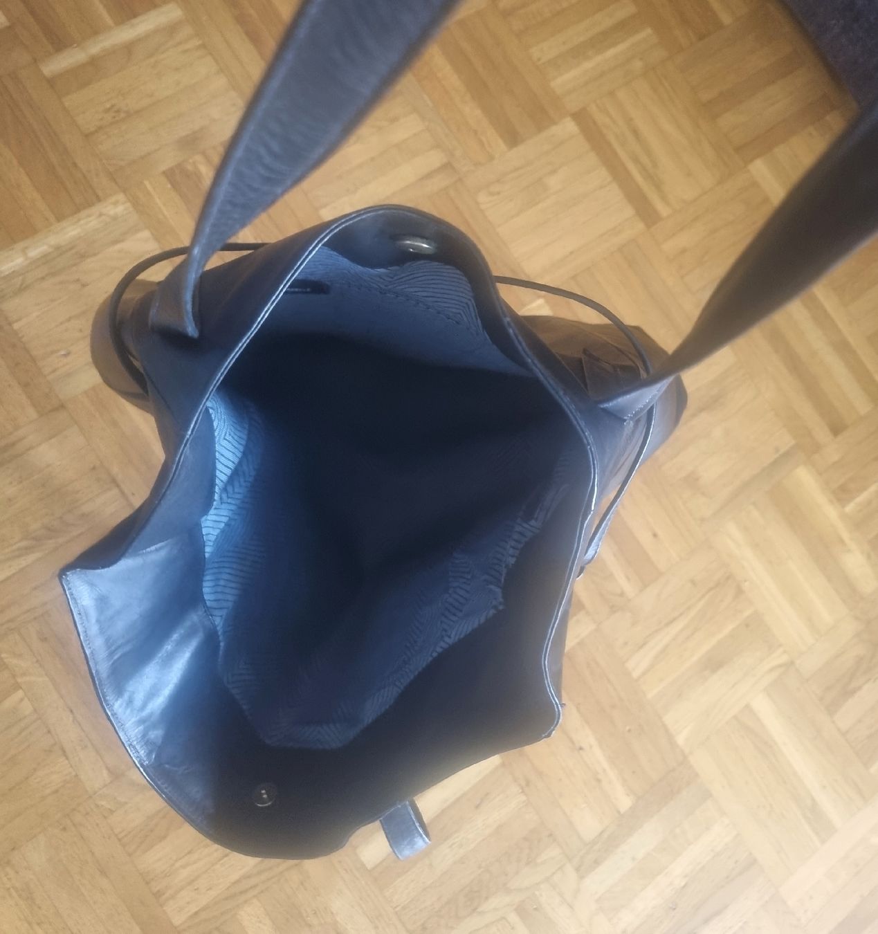 Borse da donna: Sac fourre-tout en cuir noir – Usato da Les Cullayes venduto da yan_nvn9 1