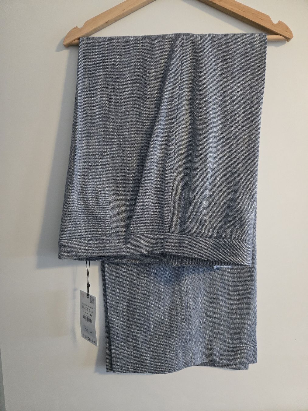 Zara Ensembles & Tailleurs: Anzug. XL. NEU. – Neuf avec emballage d'origine à Seengen par oslow7 2