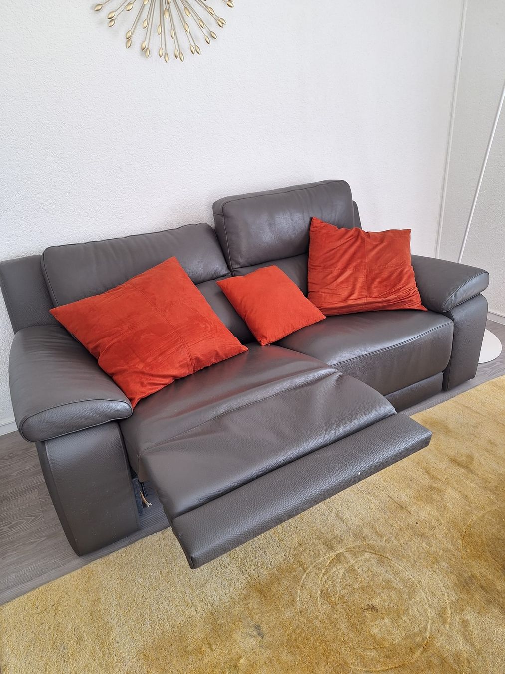 Sofas: Canapé deux place Poltronesofà avec assises électriques – Gebraucht aus Valeyres sous Rances von cha_wl8d 2