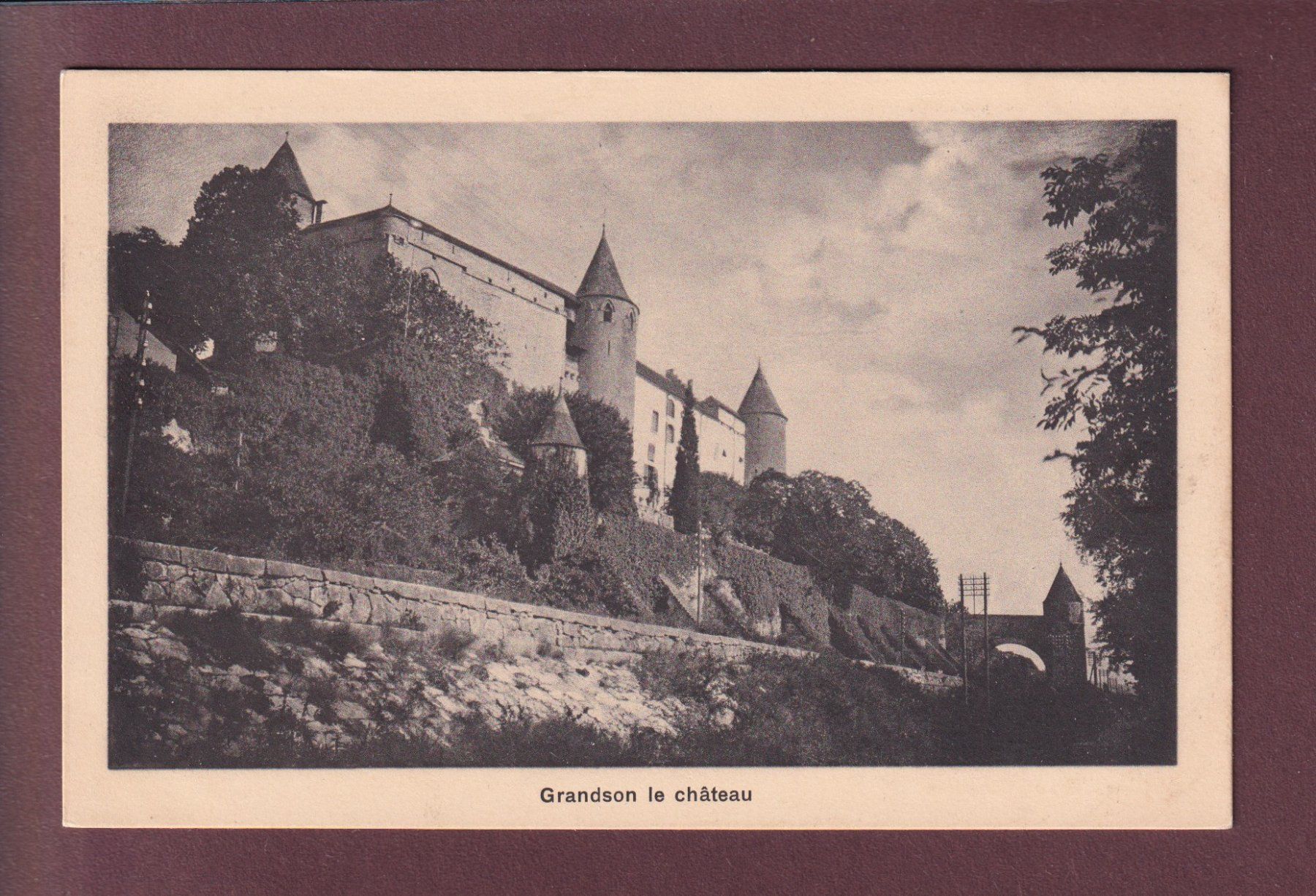 Ansichtskarten: GRANDSON - Château – Gebraucht aus Pully von nicecards