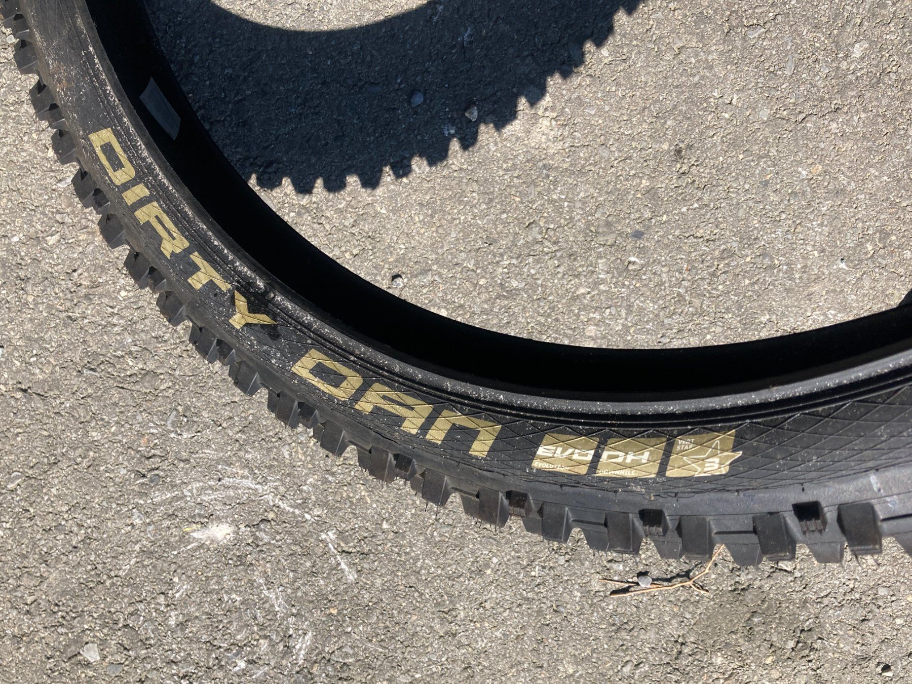 Pezzi di ricambio: MTB Reifen  Dirty Dan 650B Neu. – Usato da Meggen venduto da BTN_Vintage_Velo