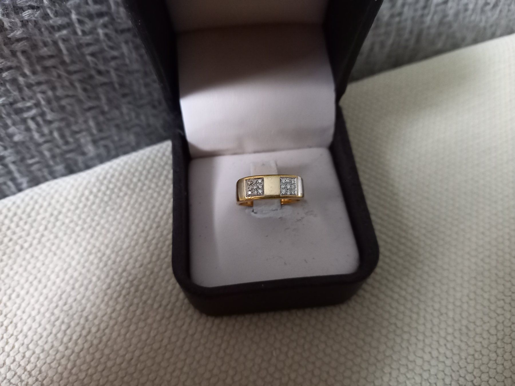 Anelli: Toller Damen-Ring mit Brillanten – Usato da Rickenbach LU venduto da ata47