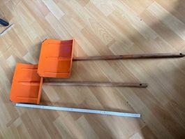 2 Schneeschaufeln für Kinder