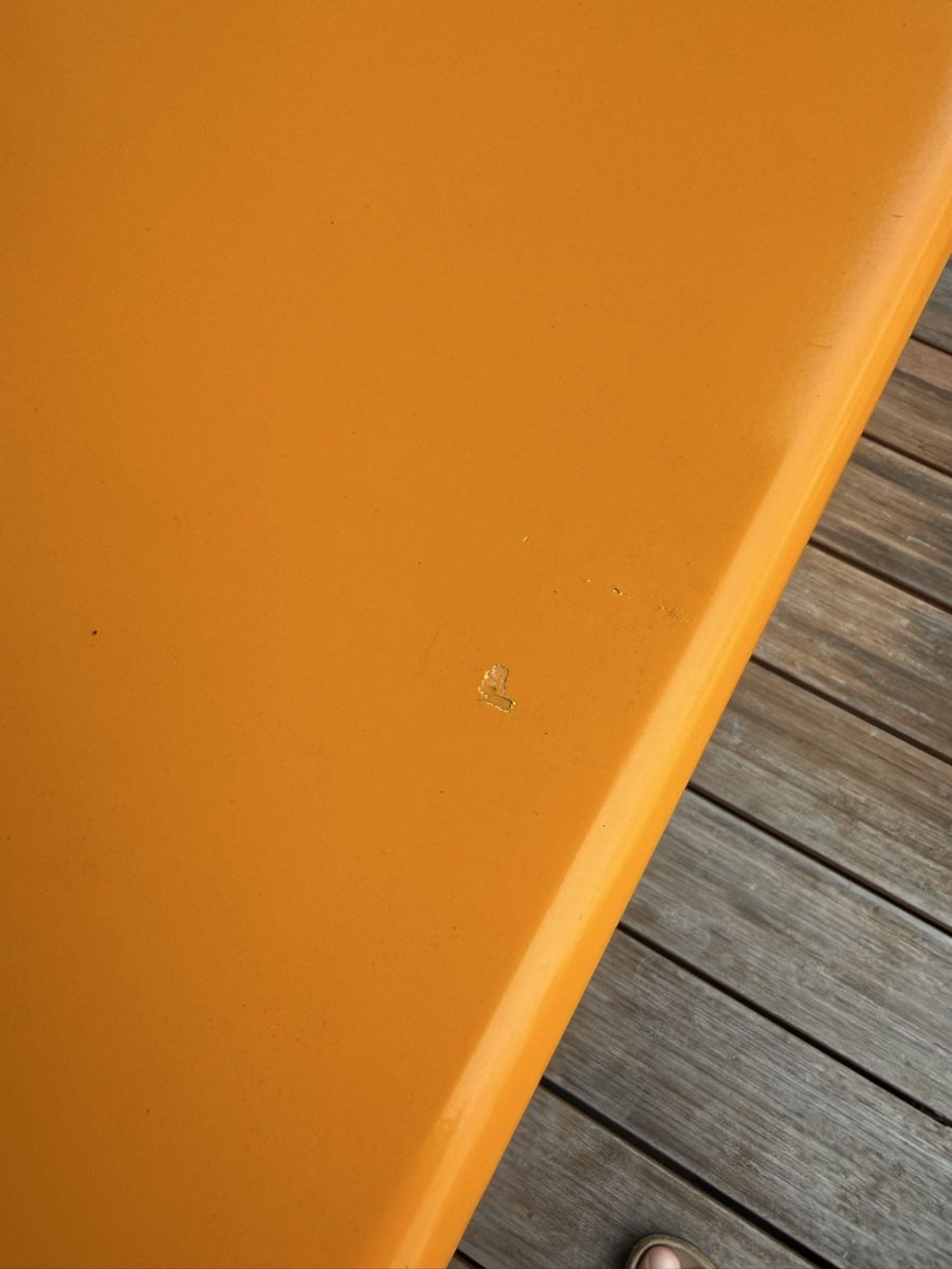 Tables: Design Tisch Orange mit Rohrgestell – D'occasion à Baden par namensalat07 5
