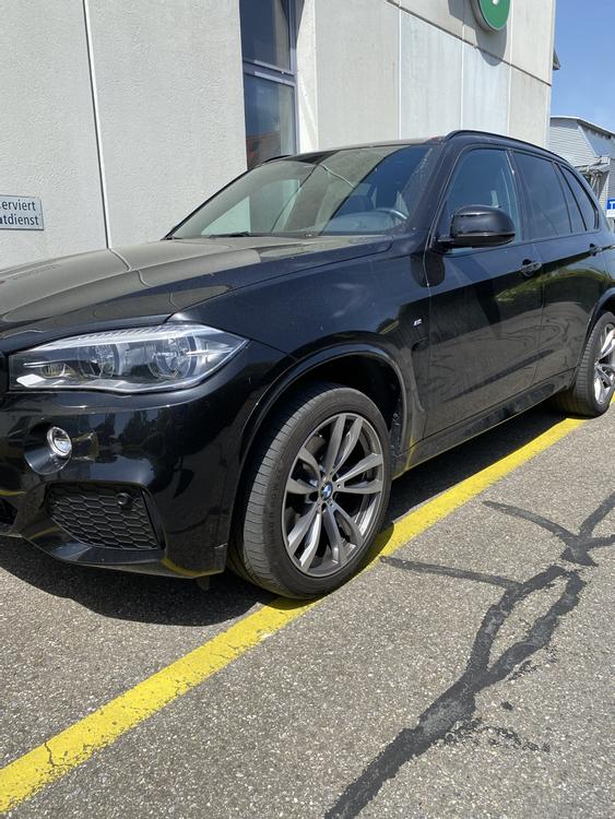 BMW X5 xDrive40d 313 PS