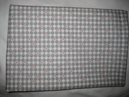 Baumwollstoff grau/weiss kariert mit kleinen pink Härzli