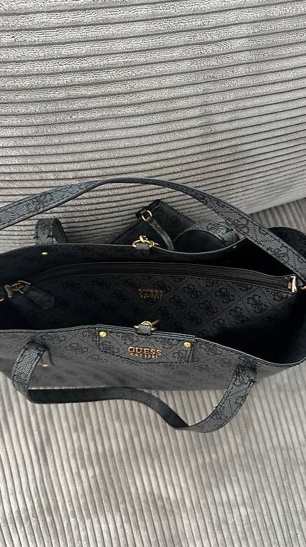 Borse da donna: Guess Taschen-Set in Schwarz – Usato da Widnau venduto da ali_t96f 1