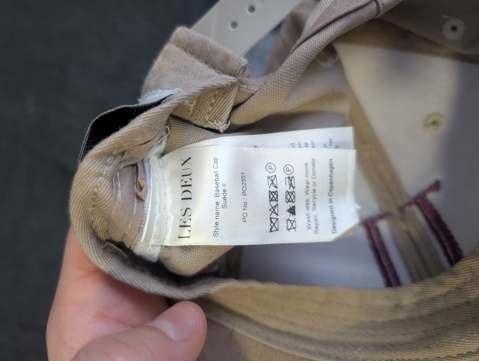 Altro in  Abbigliamento & Accessori: Les Deux Baseball Cap Suede II Beige – Usato da Zürich venduto da mis_96r8 3