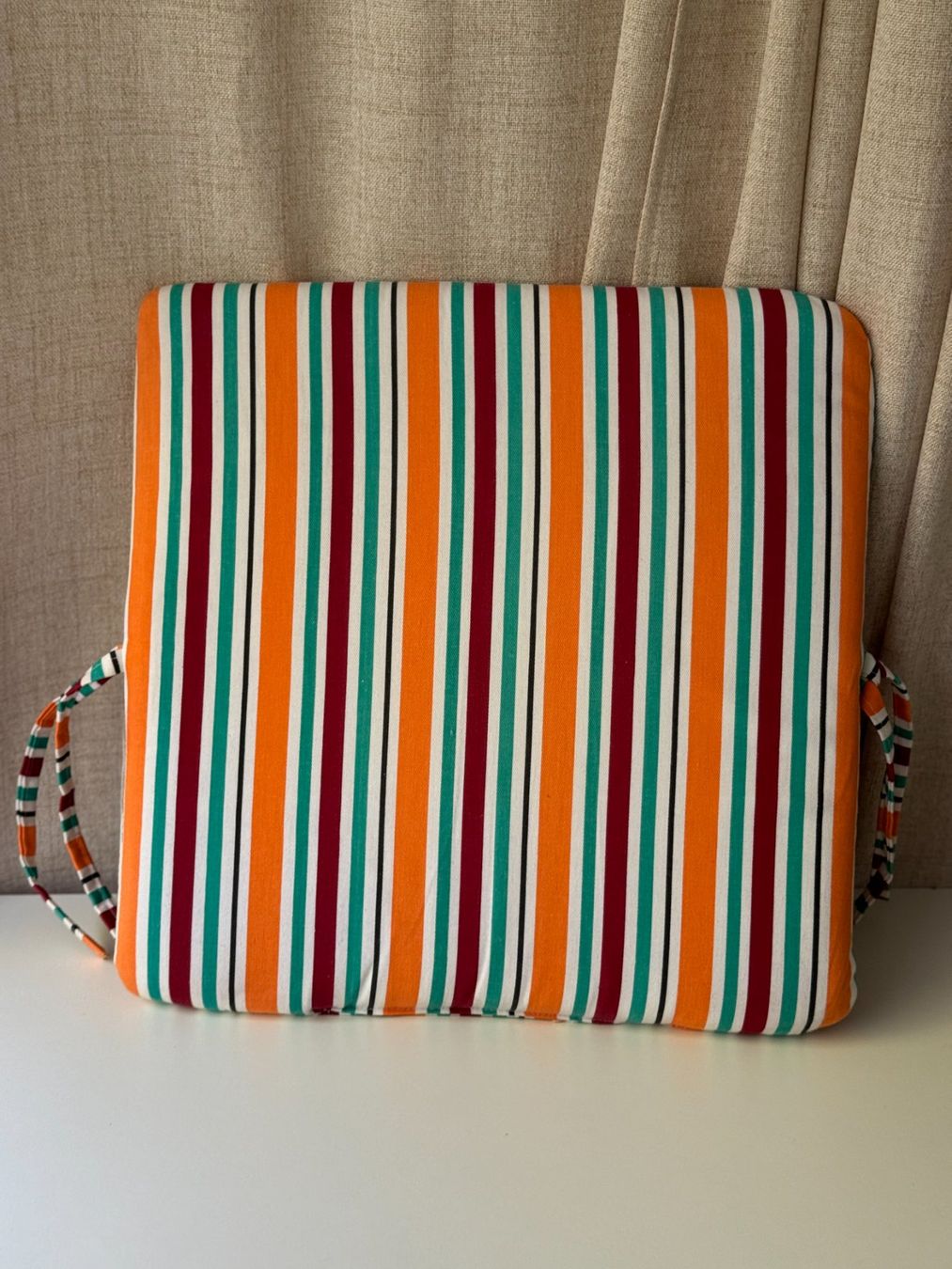 Cuscini: 3 Coussins pour chaise à rayures – Usato da Genève venduto da Reveur 1