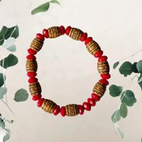 Wunderschöne handgefertigte Armbänder