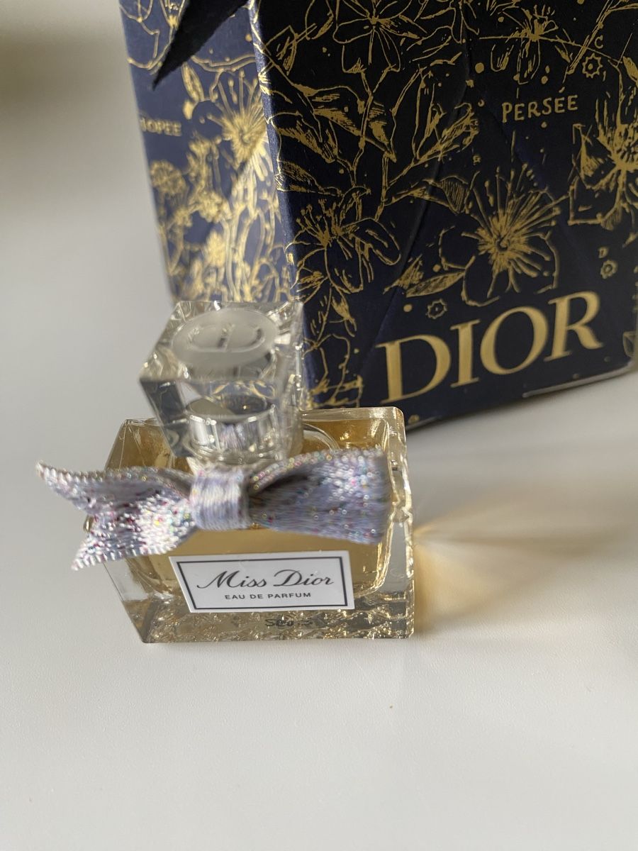 Dior Profumi & Eau de Toilette: Miniature Miss Dior eau de parfum – Nuovo e nell'imballaggio originale da Bouveret venduto da wes_7zll