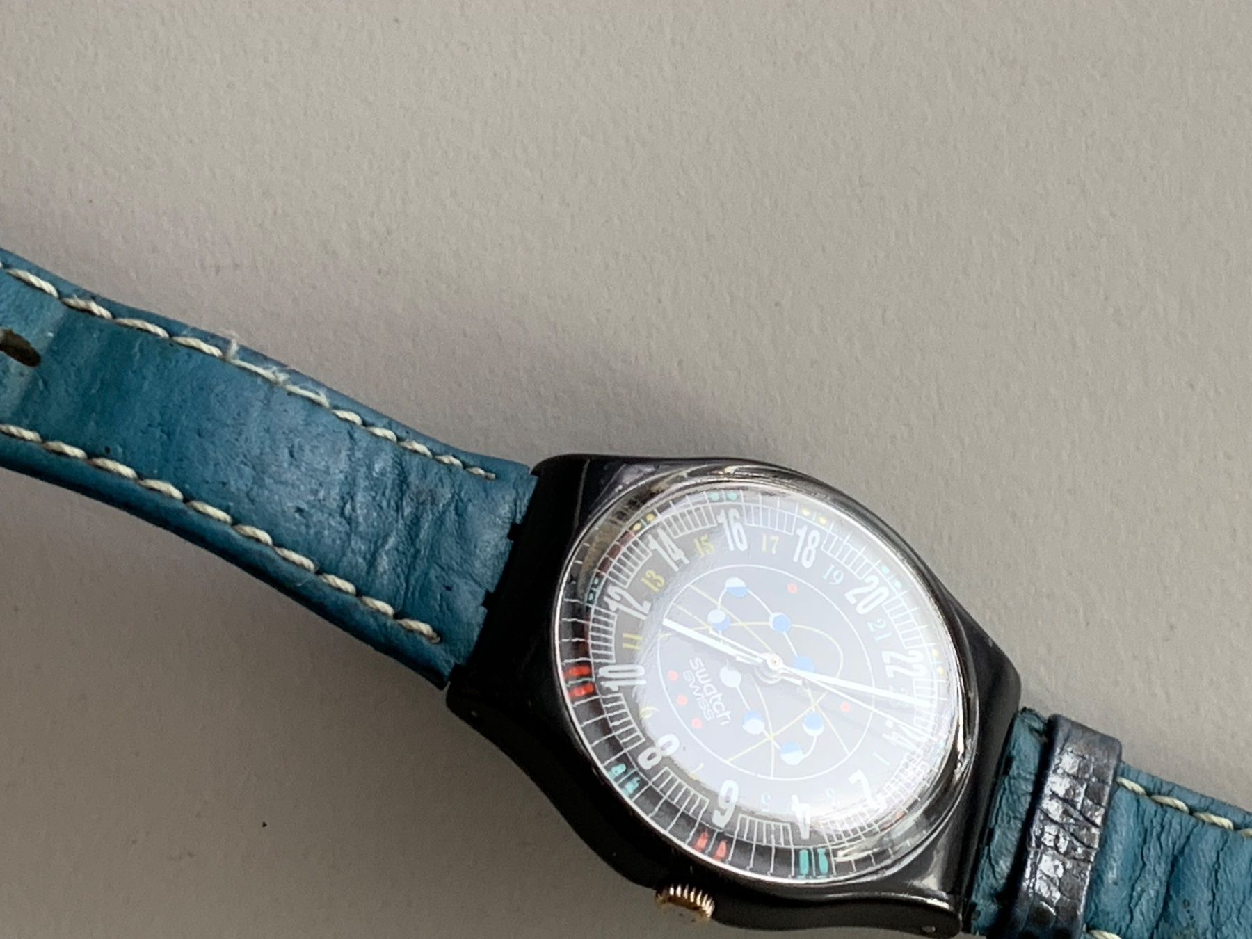Swatch Uhren: Swatch Armband Uhr 24 Stunden – Gebraucht aus Grenchen von  2