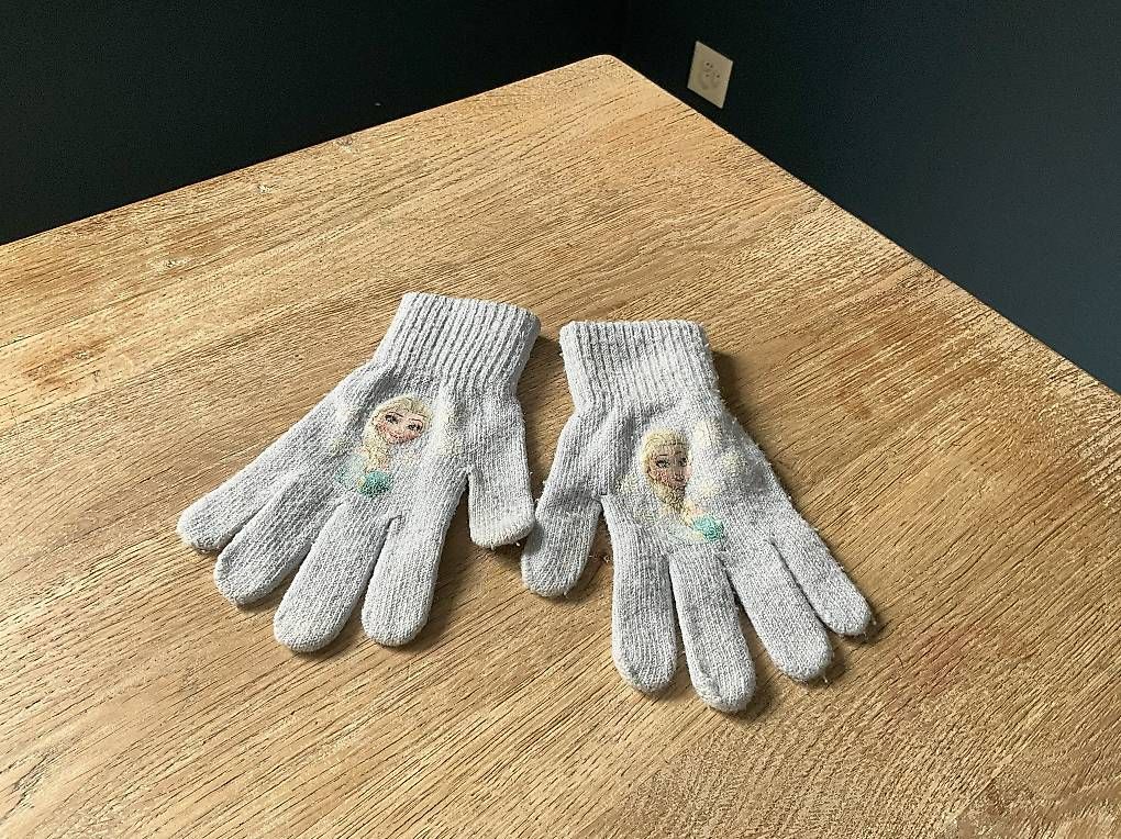 Guanti: Fingerhandschuhe von H&M (Gr. 110/128 oder4-8Y) – Usato da Bern venduto da Grizzler 1
