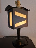 Tischleuchte in Form eines Weichensignals