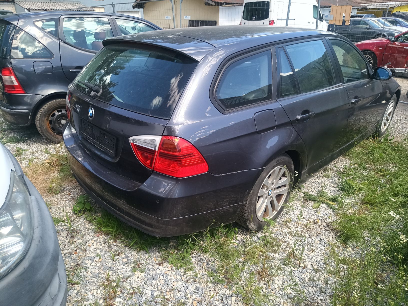 BMW Automobili: BMW 318 I touring – Difettoso da Nax venduto da sdr_p79l 4