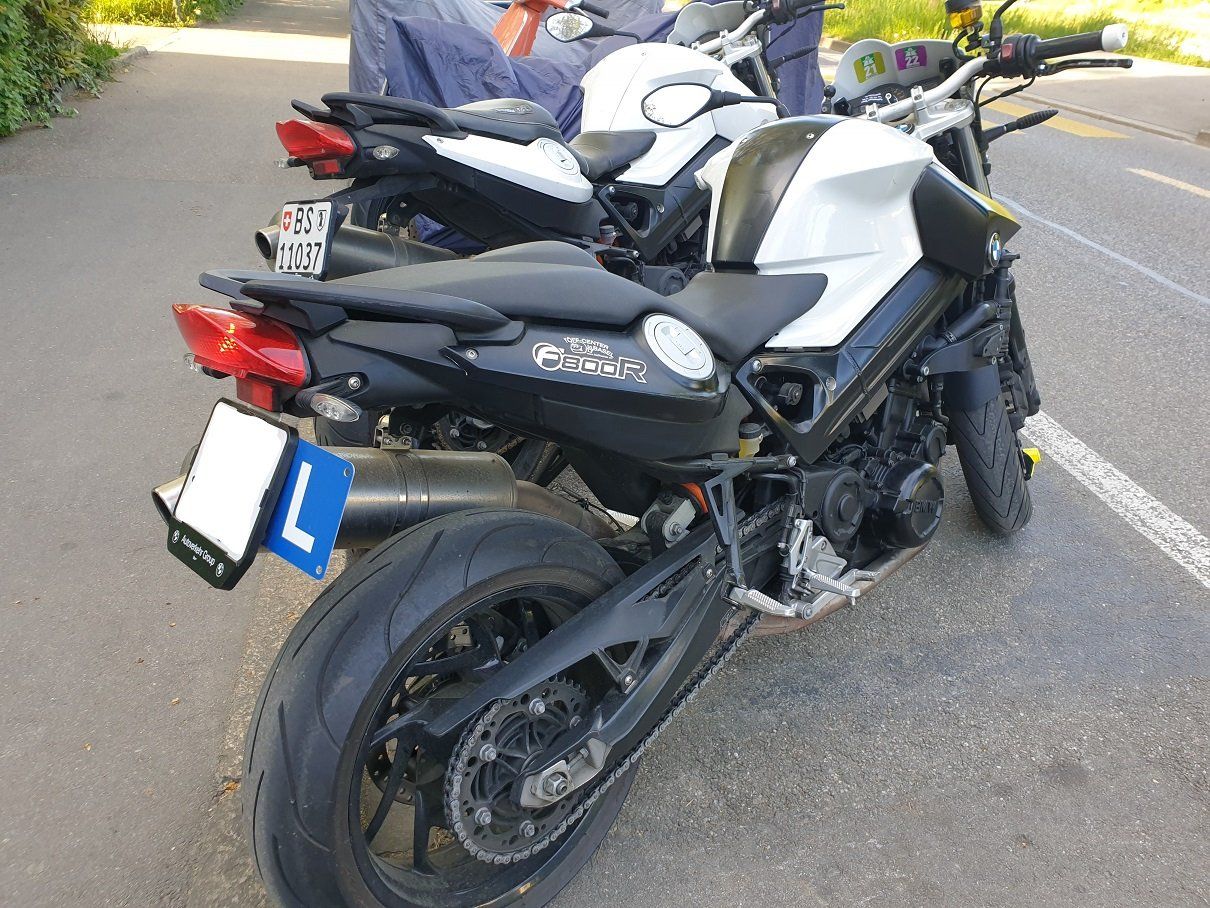 BMW Strada: BMW F 800 R 2010 – Usato da Basel venduto da Huesing 1