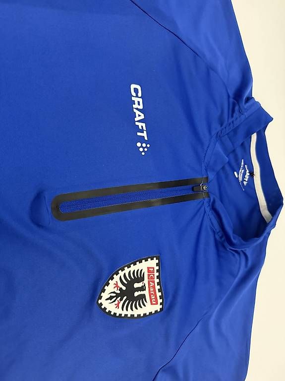 Canottiere & Pantaloni: FC Aarau craft presentation shirt – Usato da Bremgarten AG venduto da mariboz 1