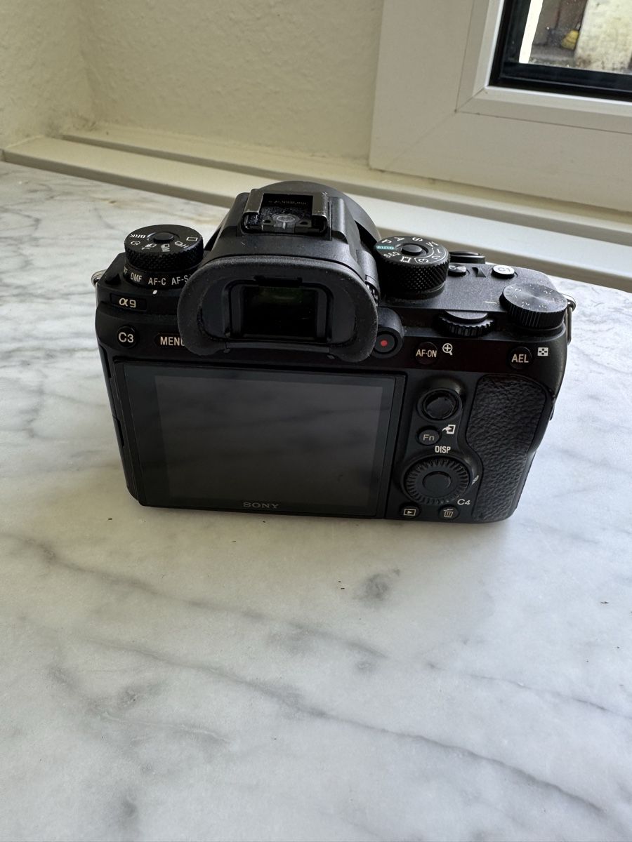 Sony Fotocamera: Sony Alpha 9 - Vollformat-Systemkamera - Top Zustand! – Nuovo (secondo la descrizione) da Altdorf UR venduto da lau_zdq5 2