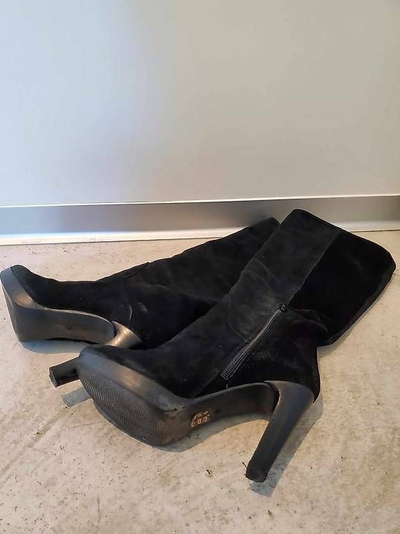 Scarpe da donna: Bottes en daim "YKX" taille 36 – Usato da Bernex venduto da Sooeg_01 4