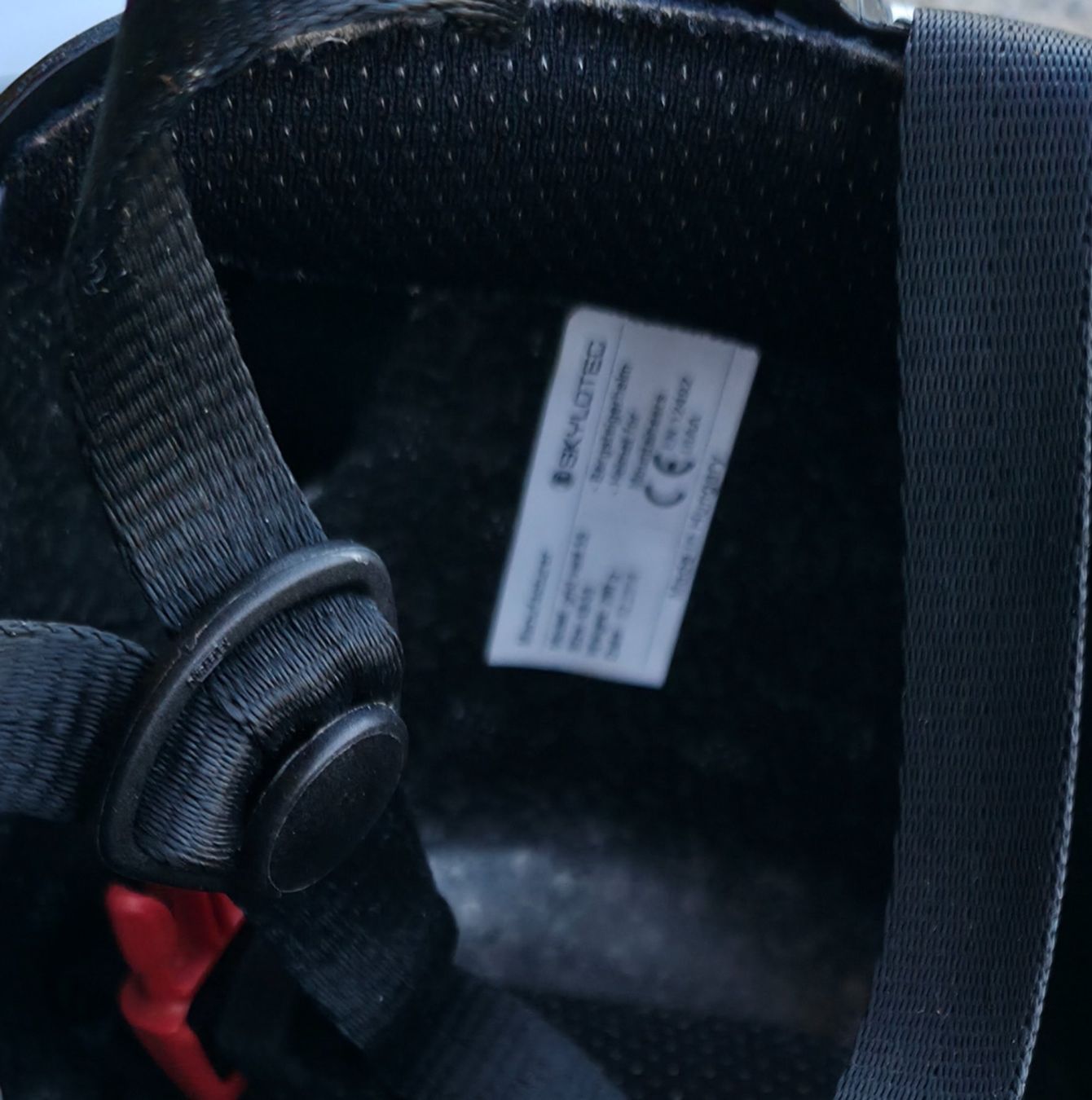 Caschi: Kletterhelm/ BergdteigeSkylotec Grid grau – Usato da Auswil venduto da dario03 2