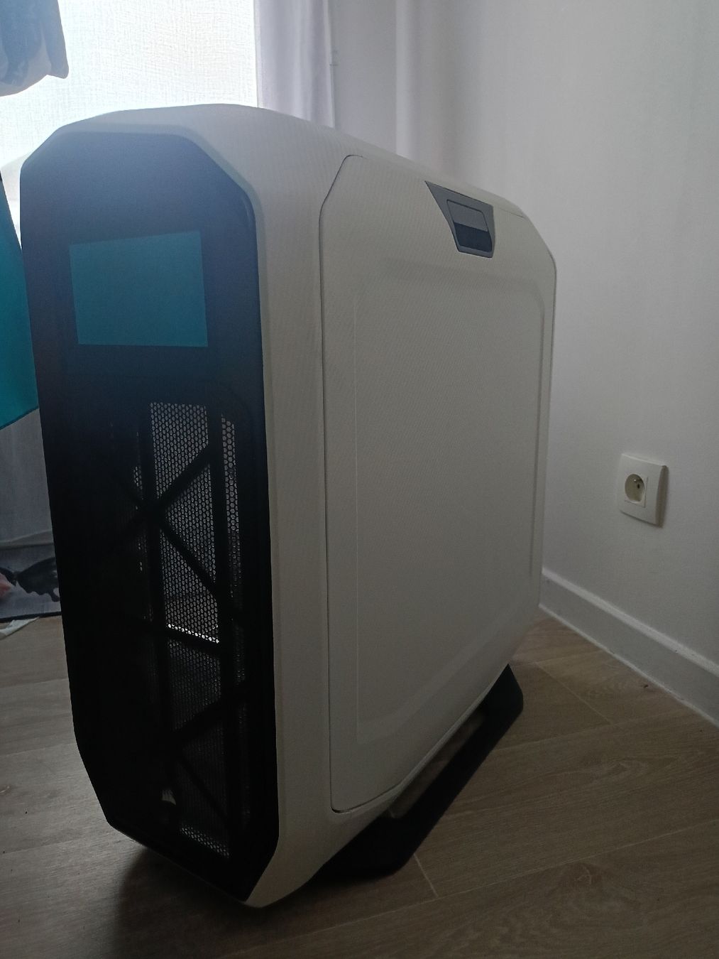 Corsair Gehäuse: boitier pc big tower covering carbone  – Gebraucht aus Plan-les-Ouates von Mathias_c 2