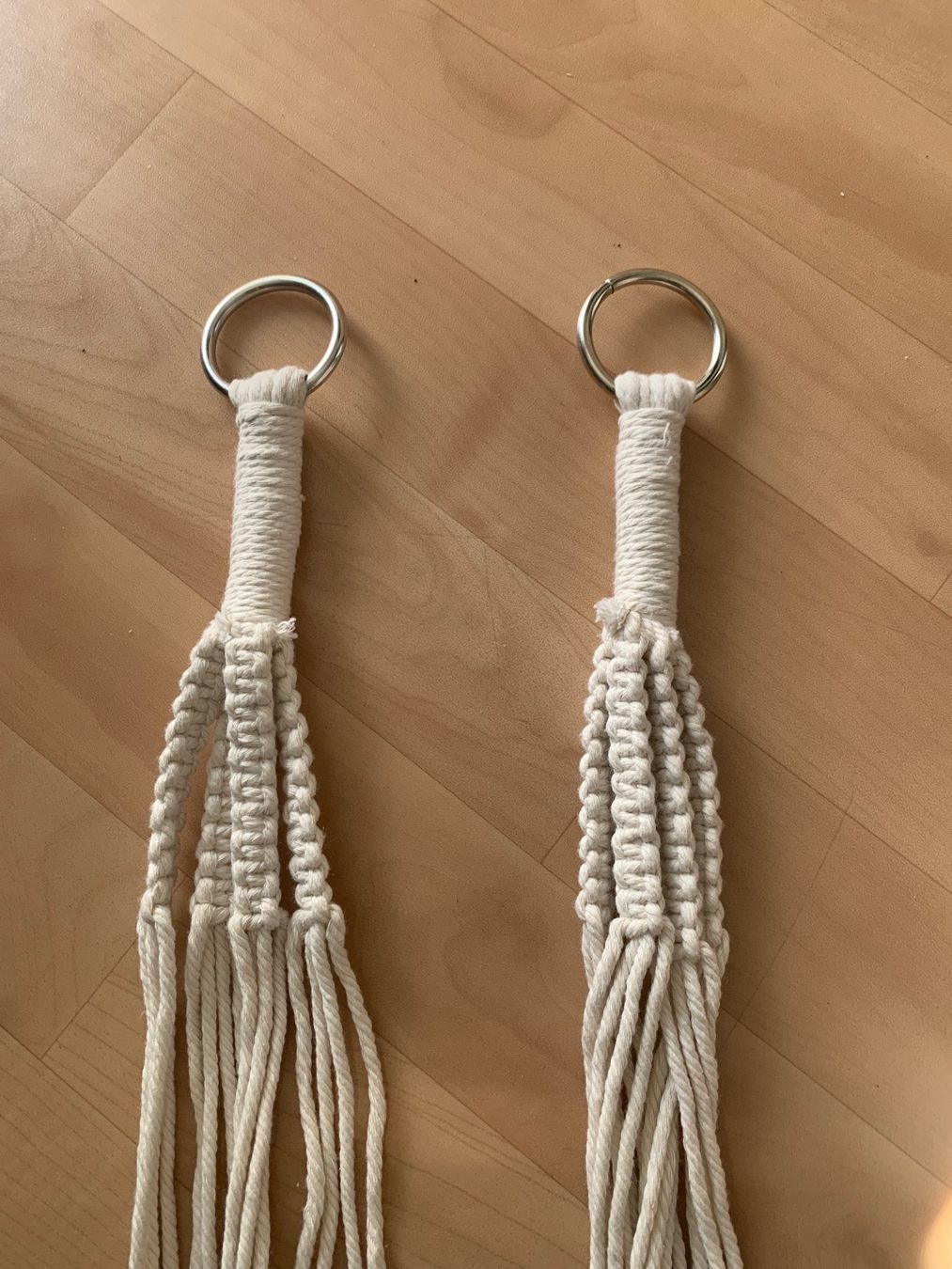 Blumentöpfe: 1 Makramee Pflanzenhänger (NEW) – Neu und originalverpackt aus Zürich von  3
