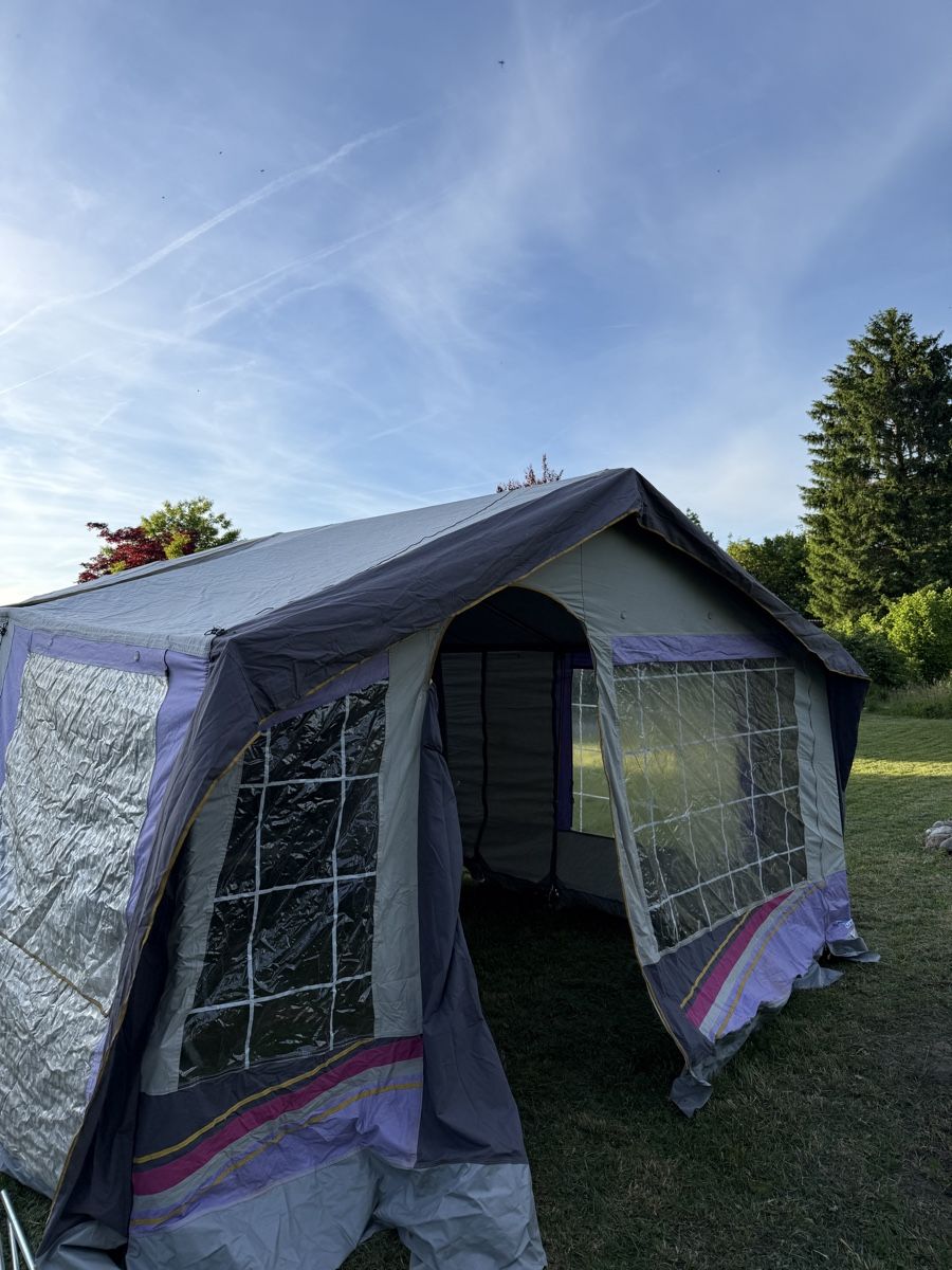 Tentes: Zeltanhänger – D'occasion à recherswil par Aloa1301 8