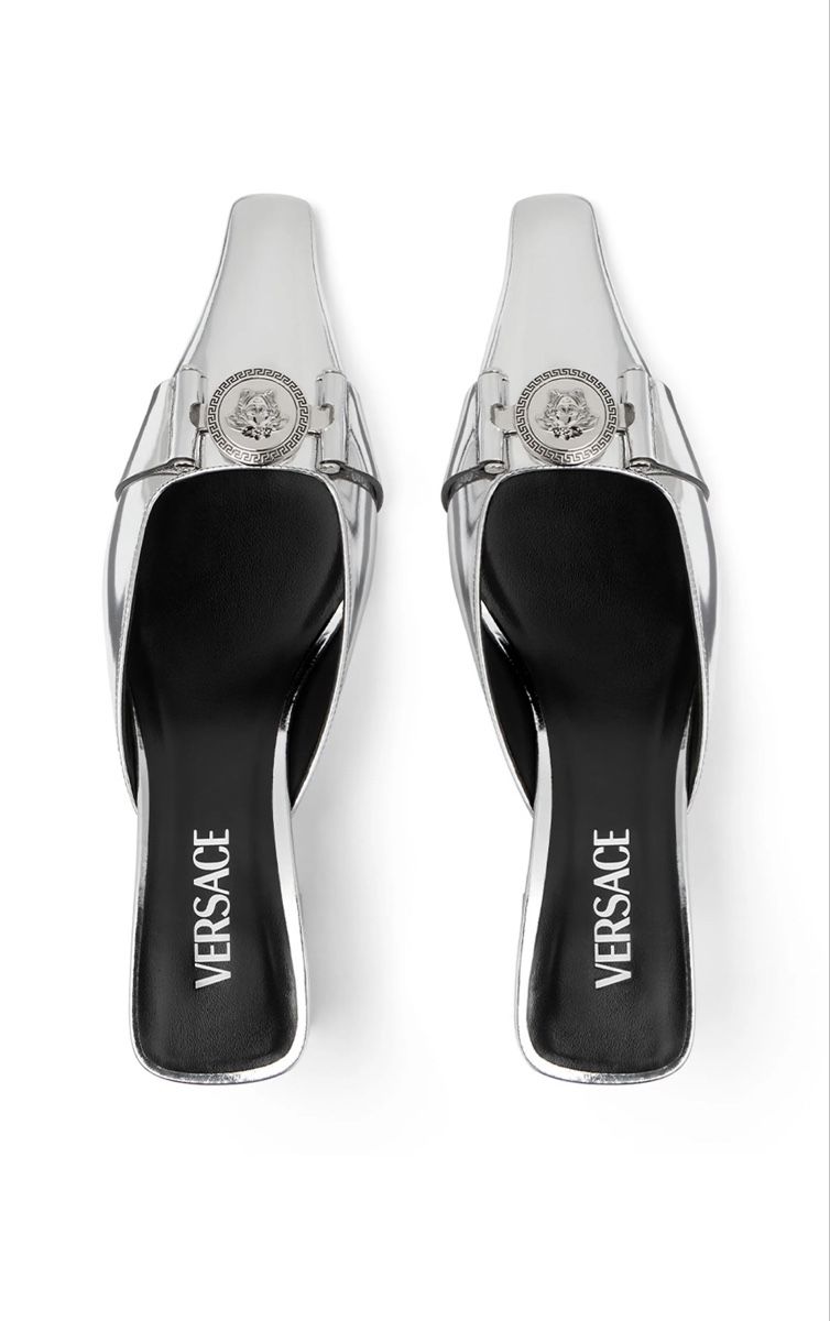 Versace Chaussures femmes: Versace Mules Silber Grösse 39 neuwertig – Neuf (Voir description) à Wilen b. Wollerau par lia_9v87 3