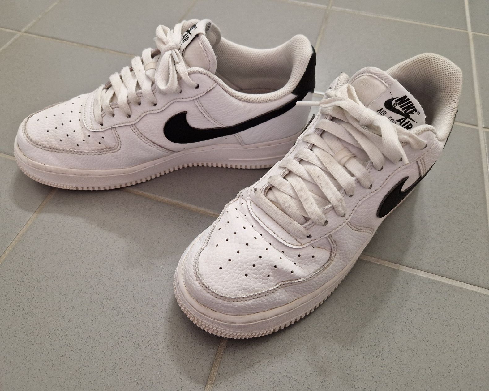 Nike Scarpe da uomo: Nike Air Force 1, Grösse 42, Top Zustand – Usato da Winterthur venduto da Pumba_8400 1