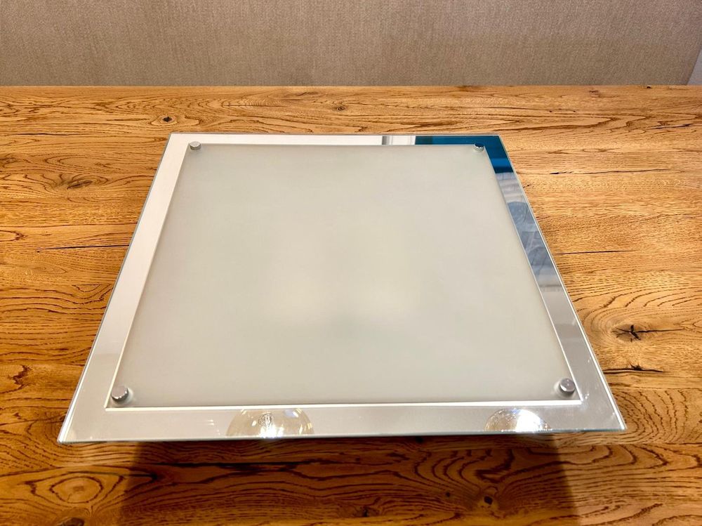 Lustres & lampes de plafonds: Moderne LED Deckenlampe Chrom Glas matt quadratisch 40x40cm – D'occasion à Balzers par ste_v6vc 1