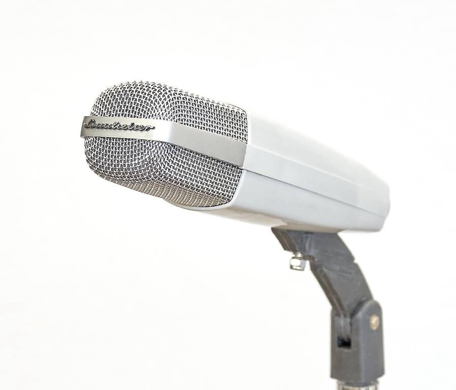 Sennheiser Microfoni: Sennheiser Vintage MD421 mit Halter - Video!! – Nuovo (secondo la descrizione) da Aarau venduto da Bigbenmusic 2