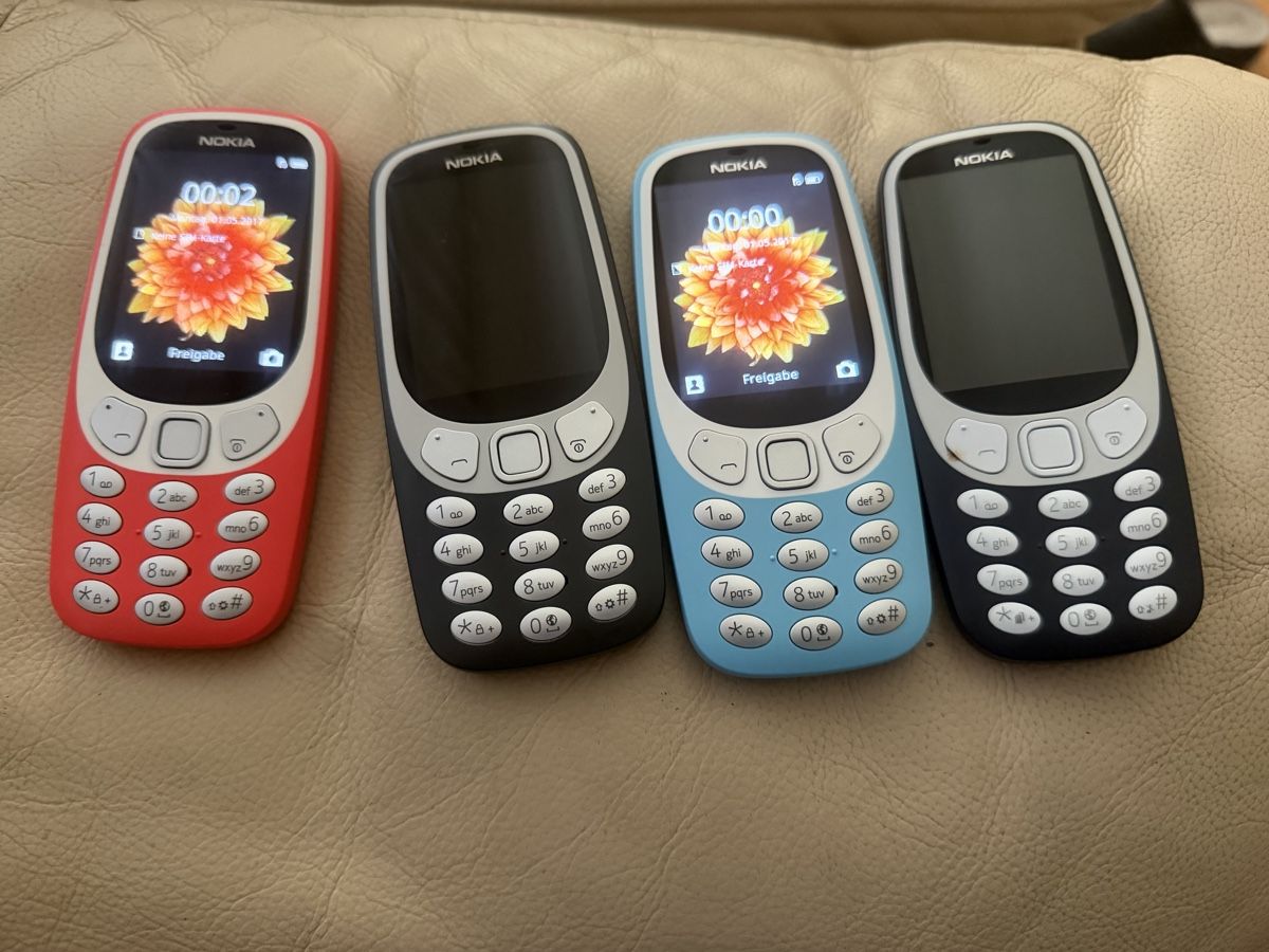 Nokia Handys / Smartphones: Nokia 3310 (4 stück) – Gebraucht aus Regensdorf von mex5145 3